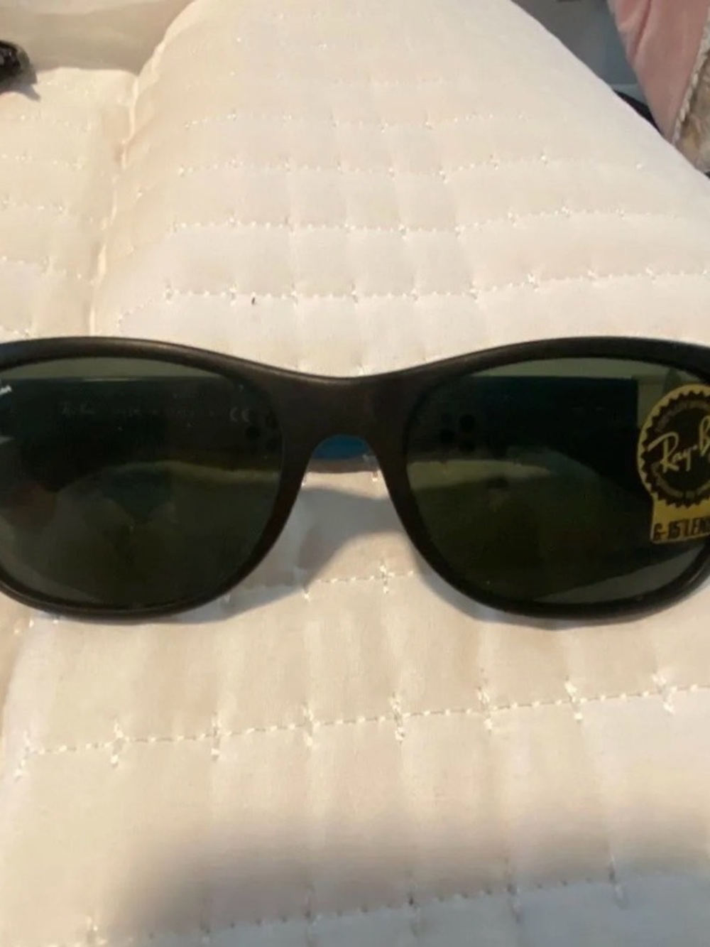 Ray-Ban Men’s Black Frame Sunglasses with Dark Green Lenses.or women . 55-18-45
